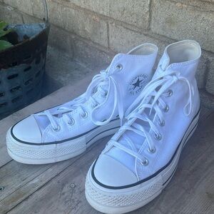 White Converse Chuck Taylor All Star Lift Womens Lace Up Canvas Sneaker-Size 7